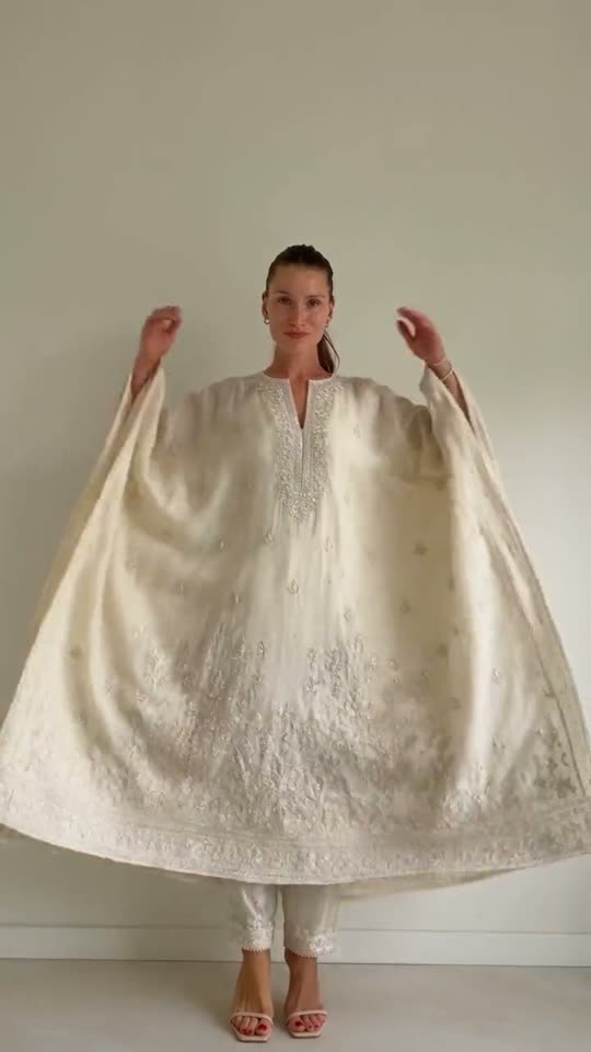 Example frame from a finished Kaftan video